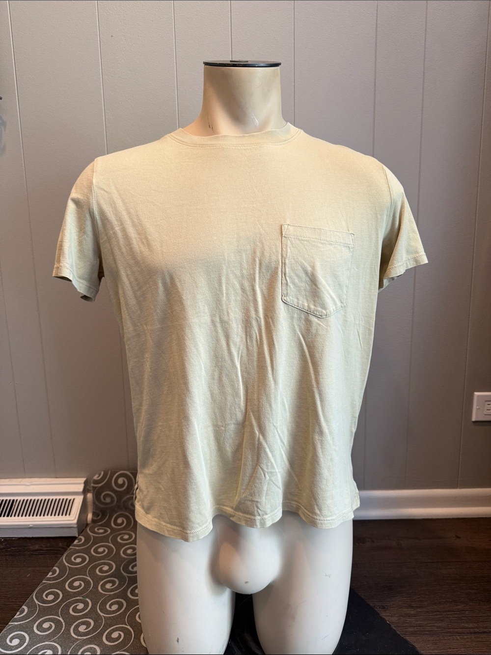 AYR Men’s Small Tan Cream Short Sleeve Pocket Tee